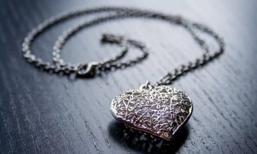 heart, love, jewellery-1521377.jpg
